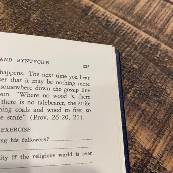 Daughters of Eve by Lottie Beth Hobbs Vintage Book Copyright 1963 - Picture 11 of 15